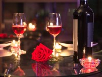 Romantikus utazás a Valentin-napi Gyertyafény Expressz vacsoravonattal Gödöllőre!
