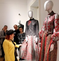 Kiállítás Zoób Kati ruhakölteményeiből és Sisi életéről Zalaegerszegen!