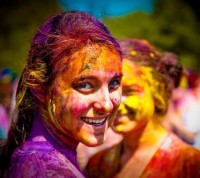 Holi - A színek fesztiválja Krisna-völgyben június 22-én!