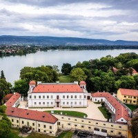 A Béke-szigete - látogatás a tatai Esterházy-kastélyban!