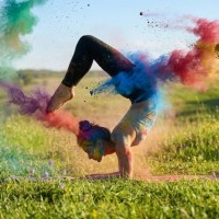 Színek és jóga: Holi - a Színek Fesztiválja Krisna-völgyben!